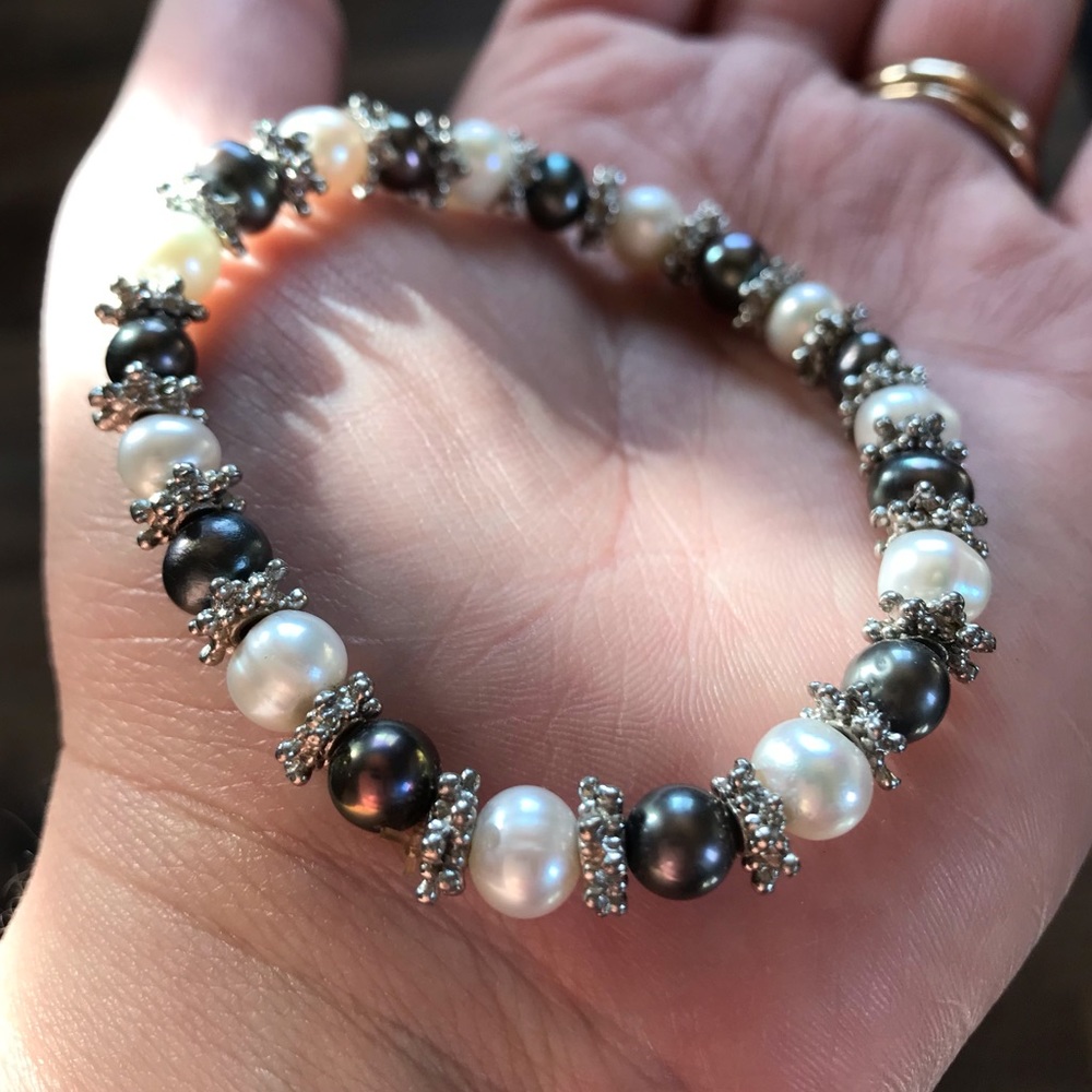 Pearl bracelet